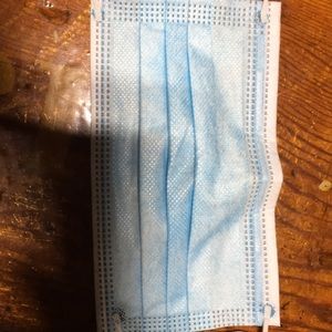 Talor swift used mask